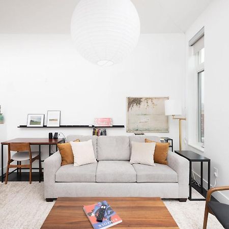 Modern 1Br Apt With Skywalk To Fiserv, Rooftop, And Parking Milwaukee Exterior foto